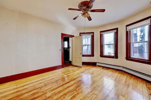 26 Penn St, Providence, RI 02909-1002