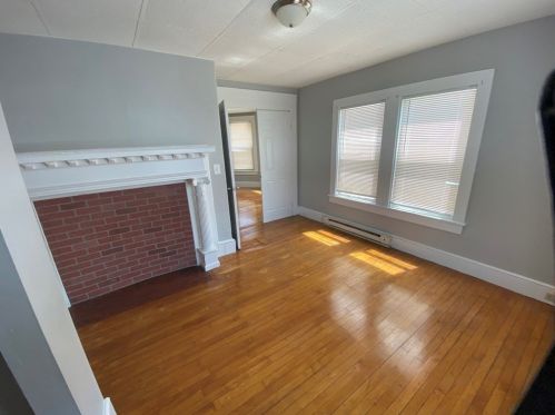 31 Vernon St, Worcester MA 01610-1996 exterior