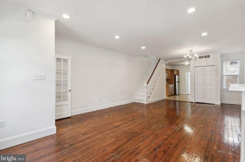 106 Mckean St, Philadelphia, PA 19148-2612