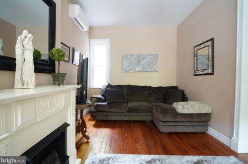 1128 Marlborough St, Philadelphia PA 19125-4113 exterior