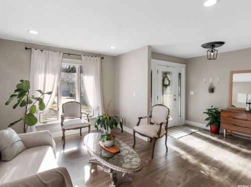 1759 Janella Cir, Sandy, UT 84093-6841