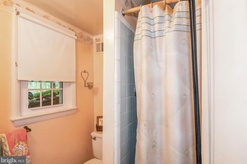 12 Crst Park Ct, Silver Spring MD 20903-1305 exterior