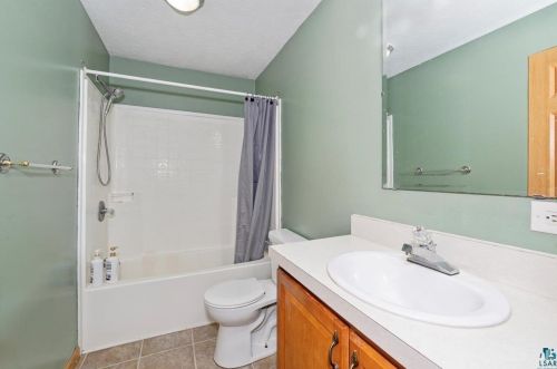 5796 Lavaque Rd, Duluth MN 55803-8416 exterior