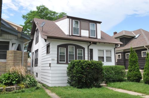 1621 76th St, Milwaukee WI  53214-4629 exterior