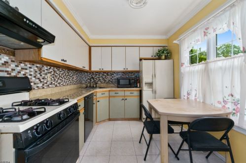 18 Pelican Pt, Fredon NJ 07860-2801 exterior