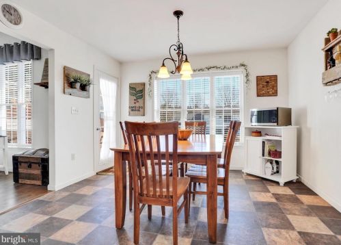 106 Cross Creek Dr, Primrose PA 17901-8727 exterior