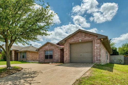 3033 Caballero Cir, Dallas, TX 75236-2669