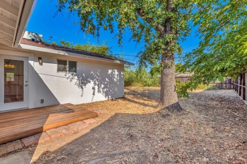 1323 School St, Folsom CA  95630-3335 exterior