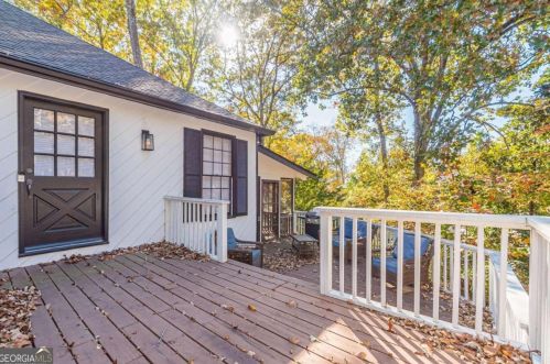 1620 Chevron Way, Atlanta GA  30350-4430 exterior