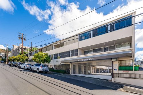 1423 Emerson St, Honolulu HI  96813-2128 exterior