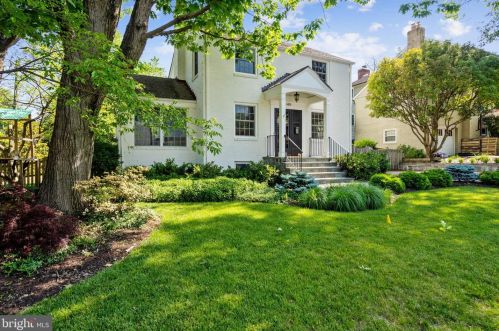 4951 34th St, Arlington, VA 22207-2805