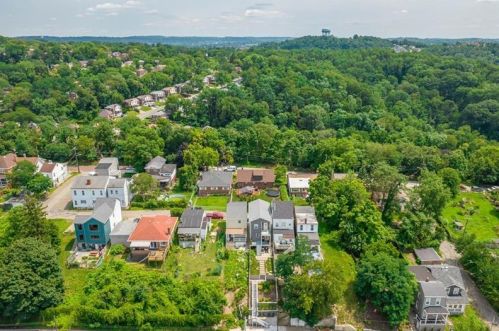 5416 Camelia St, Pittsburgh PA  15201-2211 exterior