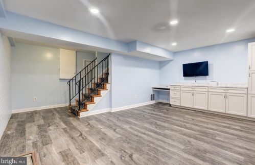 2998 Glenora Ln, Rockville MD 20850-3055 exterior