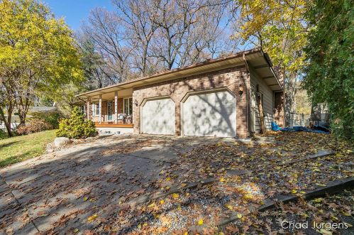 1225 Mapleview St, Grand Rapids, MI 49508-4833