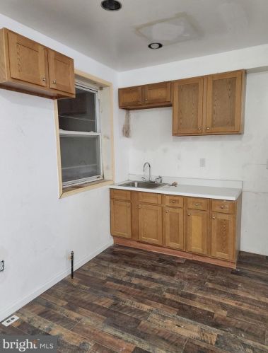 1152 15th St, Philadelphia PA  19146-3141 exterior