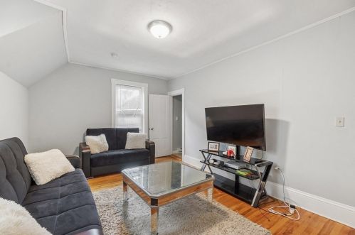 15 Isabella St, Worcester MA 01603-2122 exterior