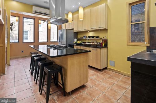 2728 13th St, Washington DC 20018-3901 exterior