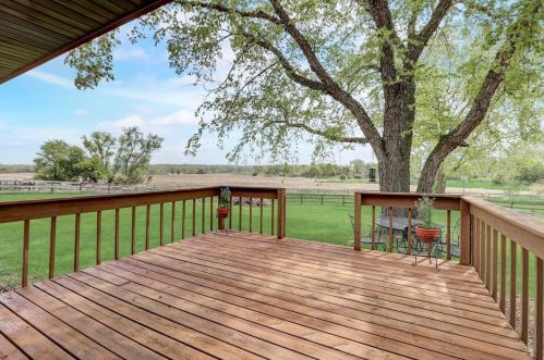 1702 Rose Farm Rd, Bull Valley IL 60098-9564 exterior