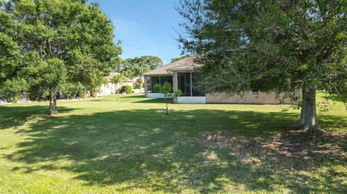 2811 Serenity Cir, Fort Pierce FL 34981-5054 exterior