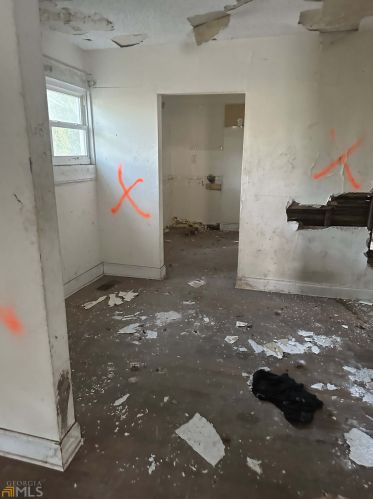 2480 Baker Rd, Atlanta, GA 30318-6132