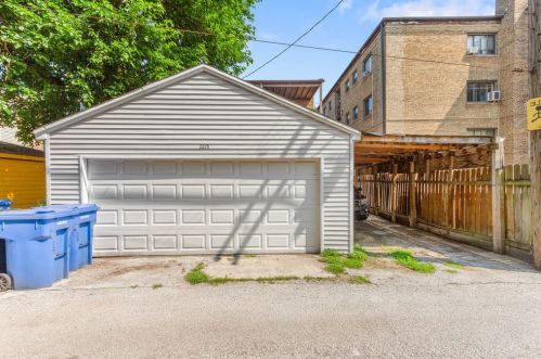 2235 Morse Ave, Chicago IL 60645-2932 exterior