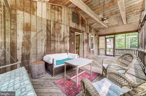 5217 Mitchell St, Alexandria VA 22312-2124 exterior