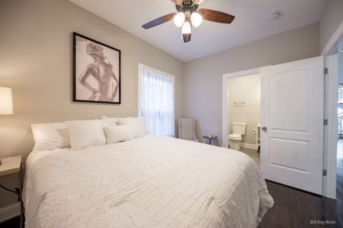 7616 Luella Ave, Chicago IL 60649-4108 exterior