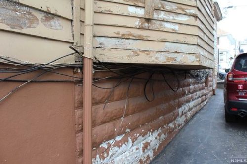 106 Rollinson St, Town Center NJ 07052-4601 exterior