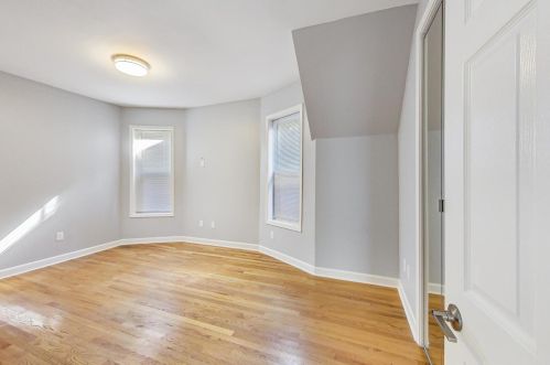 2623 Monticello Ave, Chicago IL 60618-5321 exterior