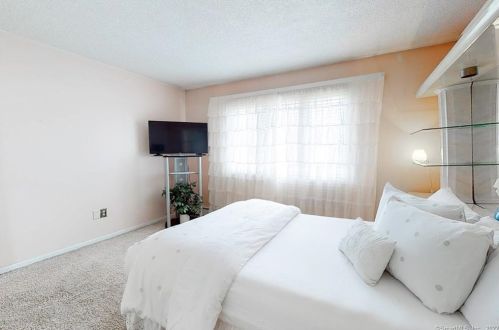 47 Waterman St, Killingly CT 06239-4240 exterior