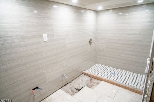 79 Fern Ave, Irvington NJ 07111-3104 exterior