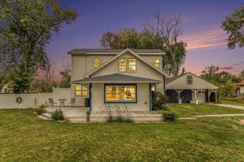 80 Lakeshore Blvd, Meskegon, MI 49444-3817