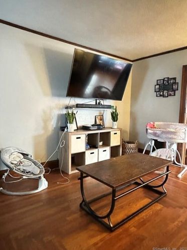 282 Linwood St, New Britain CT 06052-1951 exterior