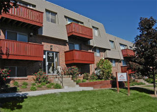 120-132 36th St, Omaha NE  68131-3204 exterior