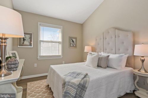 4106 11th Pl, Arlington VA 22201-4687 exterior