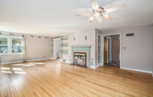 309 Maple St, Three Rivers MI 49093-2215 exterior