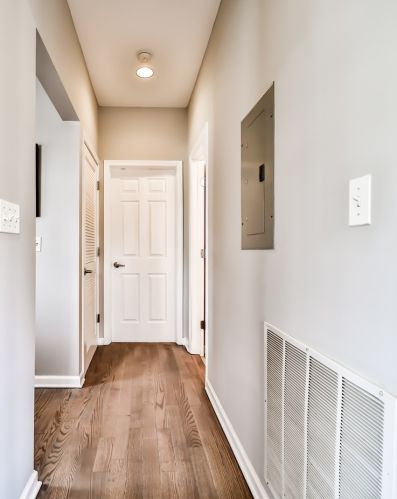 759 Eastman St, Chicago IL  60610-6181 exterior