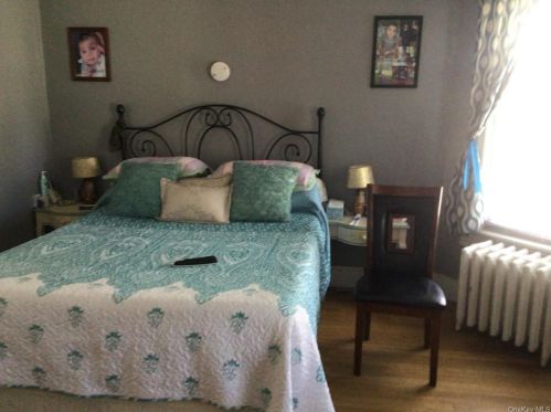 138 Cottage St, Middletown NY 10940-4835 exterior