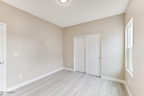 4815 37 Ave, Phoenix AZ 85053-4604 exterior