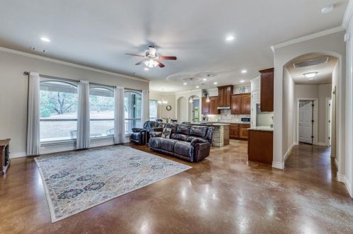 8108 Forest View Dr, Austin TX  78737-9134 exterior