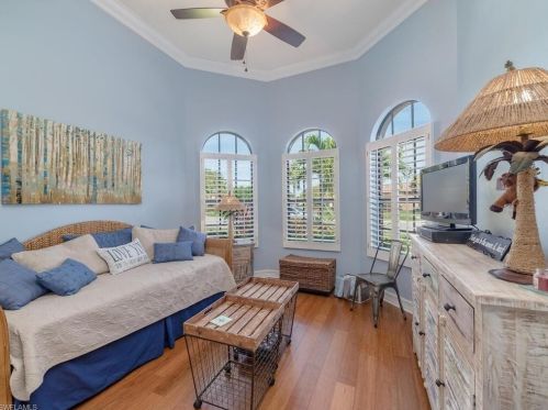 6517 Caldecott Dr, Naples FL 34113-3195 exterior