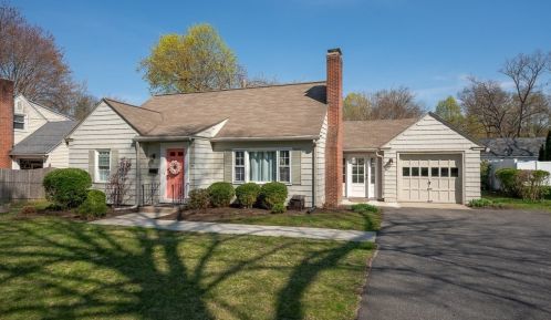 94 Fenimore Blvd, Springfield, MA 01108-3558