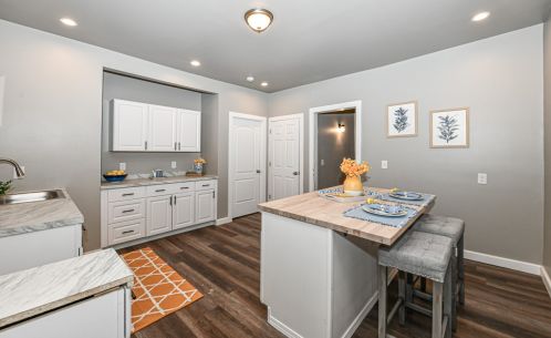 3722 7 St, Milwaukee WI 53212-1437 exterior