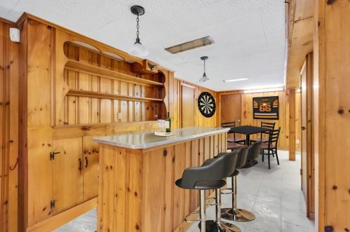 30 Kinnicutt Rd, Worcester MA 01602-1546 exterior