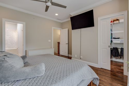 3455 Whipple St, Chicago IL 60655-2303 exterior