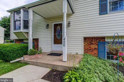 420 Hidden Vly Rd, Chester PA 19014-2534 exterior