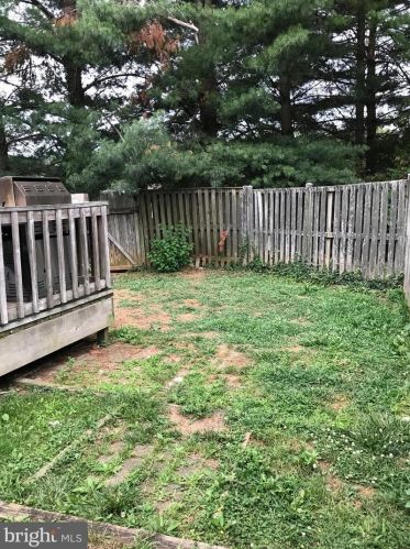 7828 Epsilon Dr, Rockville MD  20855-2556 exterior