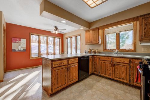 4561 Clf Rdg Ct, Saint Paul MN 55123-1811 exterior