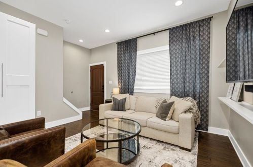 4916 Hatfield St, Pittsburgh PA 15201-2727 exterior