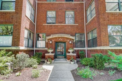 4447 Beacon St, Chicago IL 60640-6274 exterior